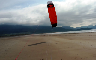 HyperlinkV1 von Ozonekites am Strand, in der Welle, im Schnee und auf der Wiese einsetzbar.